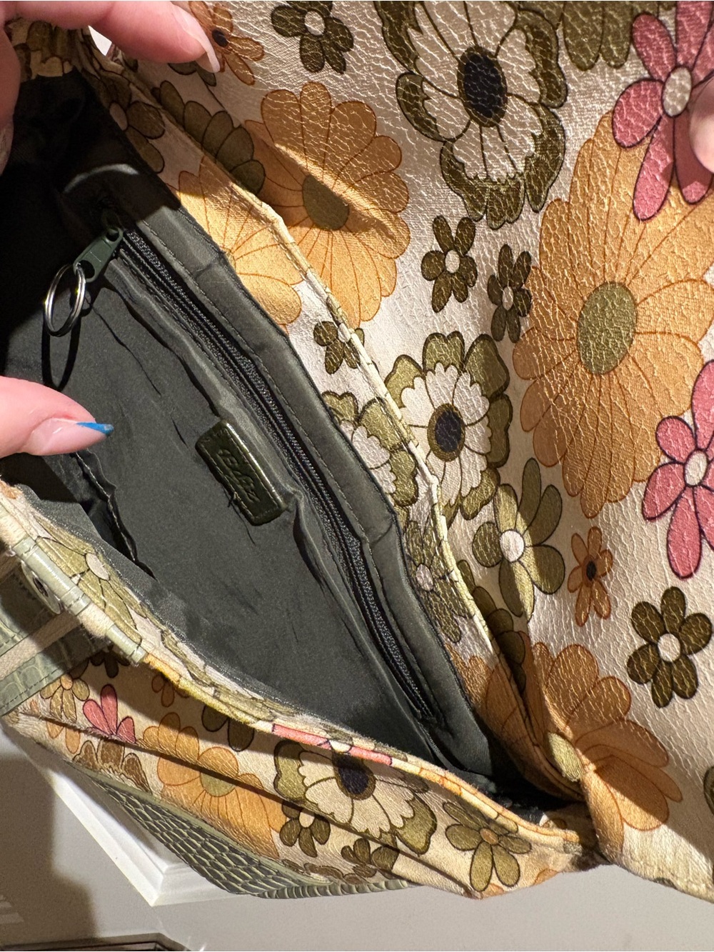 Floral Patchwork Shoulder Bag - Picture 2 of 2
